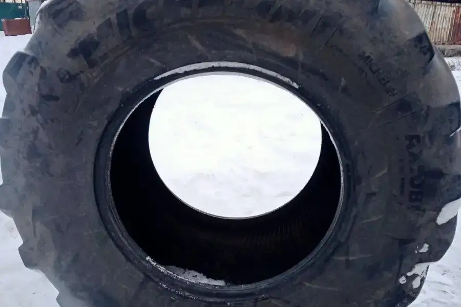 Бу шина 620/75r30 (23.1р30) michelin (пара)