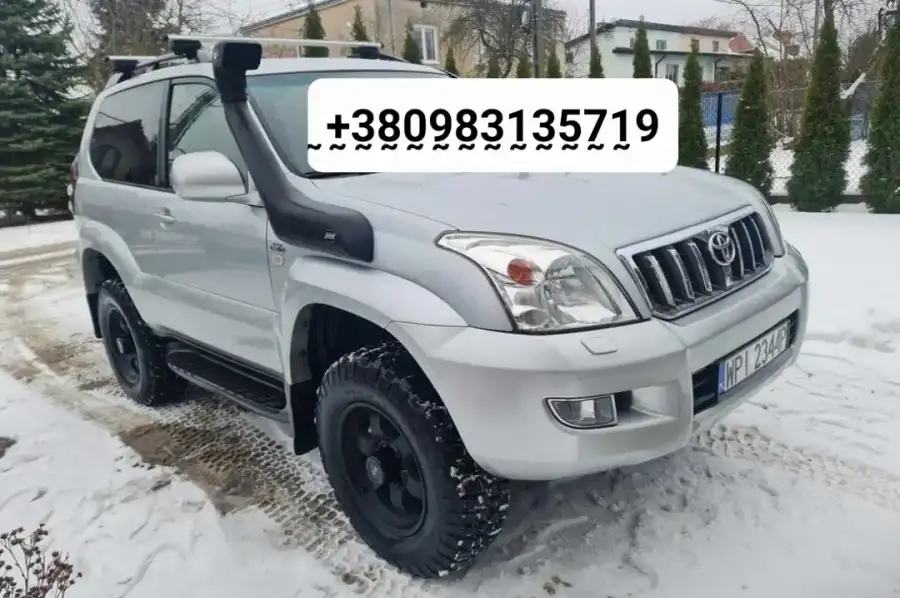 У продажу Toyota Land Cruiser Prado 120