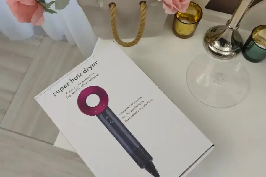 Новинка фен Dyson + 5 насадок