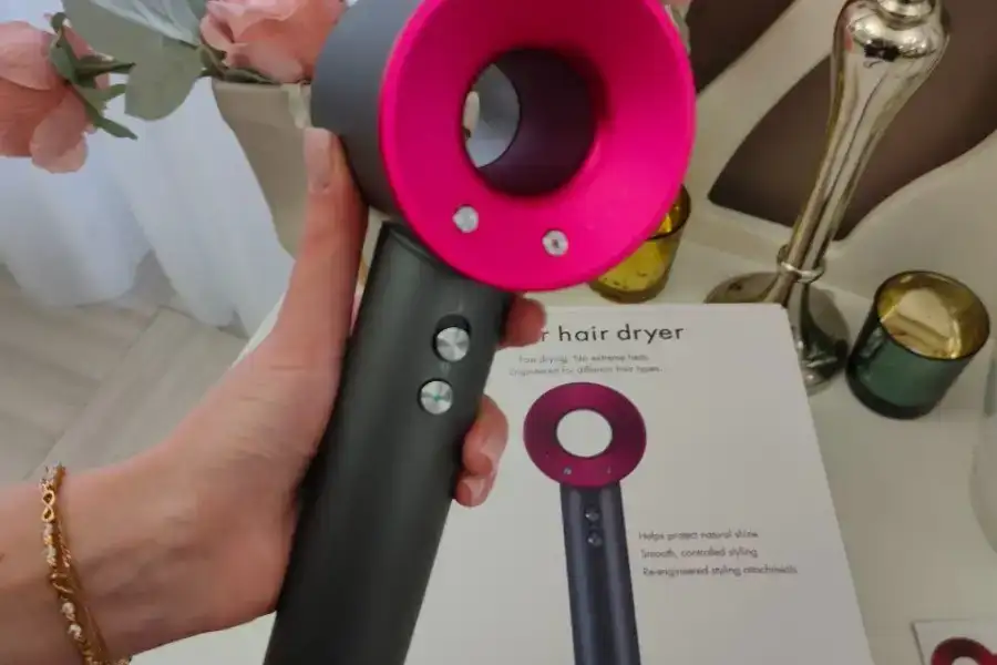 Новинка фен Dyson + 5 насадок