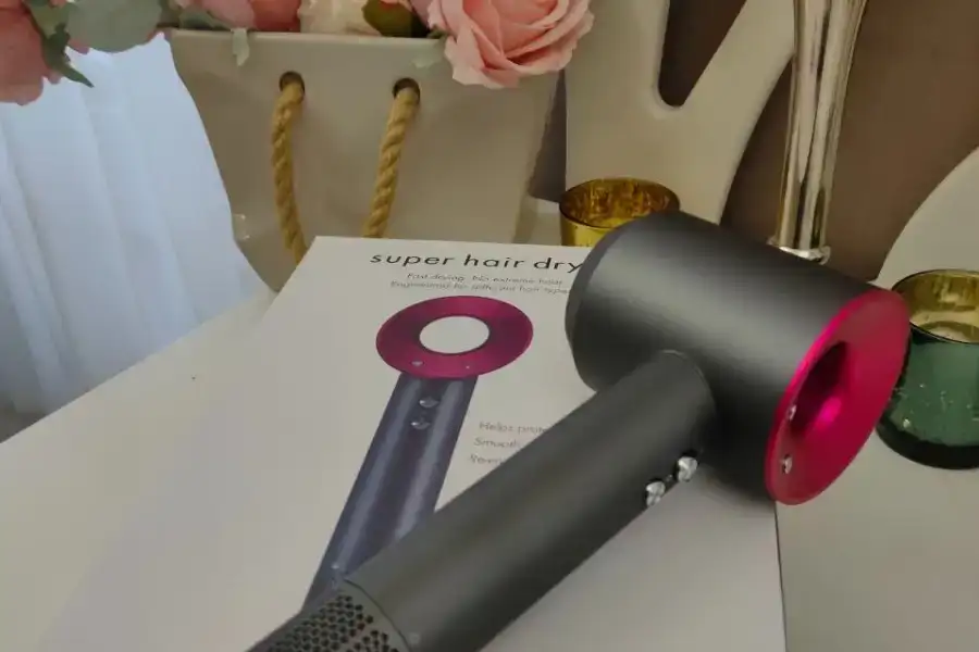 Новинка фен Dyson + 5 насадок