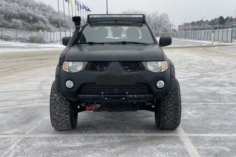 Mitsubishi L200 2,5 TDI 