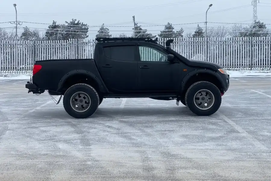 Mitsubishi L200 2,5 TDI 