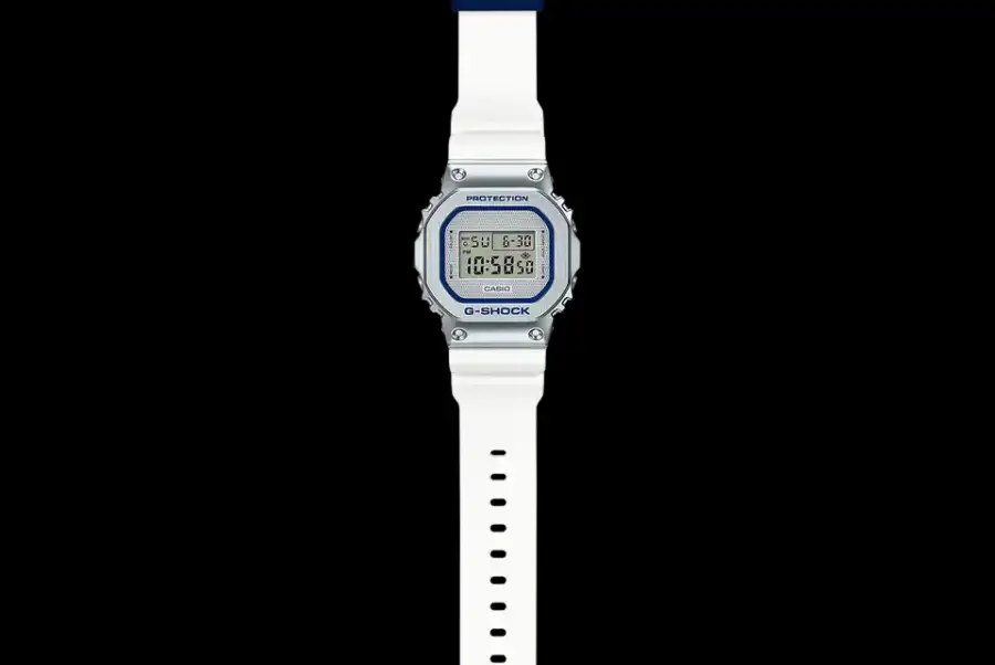 Casio G-Shock GM-5600LC-7DR Лимитированная версия,