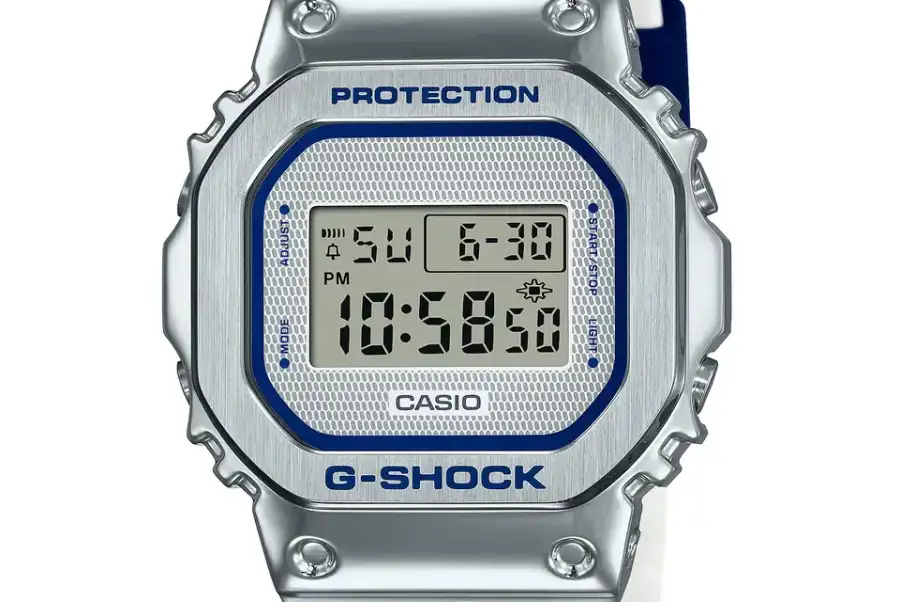 Casio G-Shock GM-5600LC-7DR Лимитированная версия,