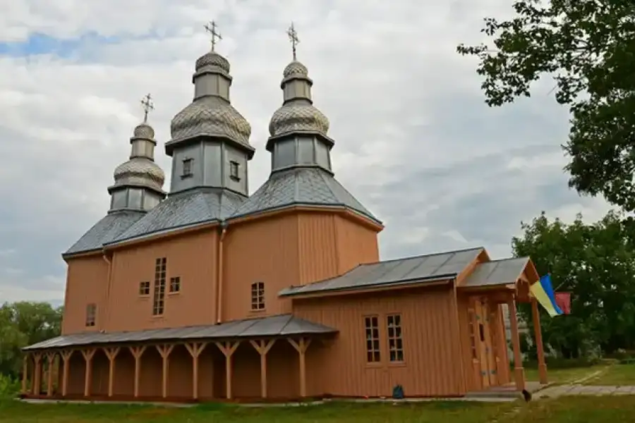 Будуй мрійливий світ із Закарпат Зруб-Буд: Ваша оселя - наше мистецтво!