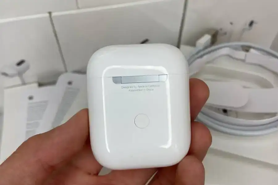 AirPods 2 Lux version