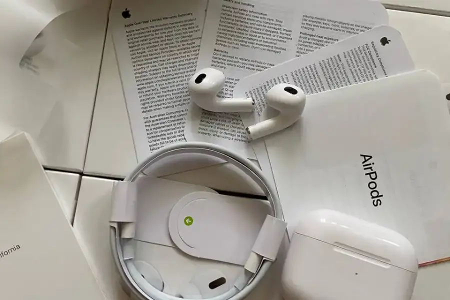 AirPods 3 Lux version