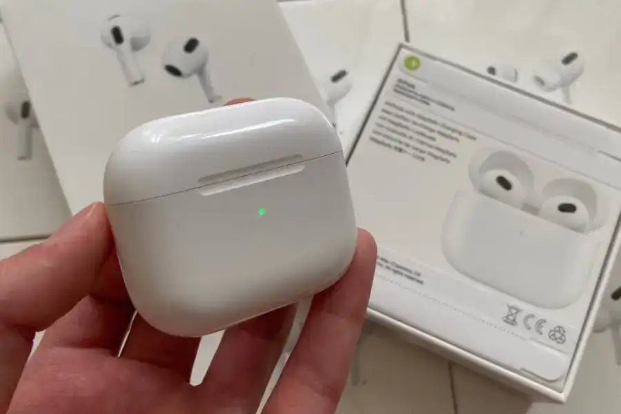 AirPods 3 Lux version