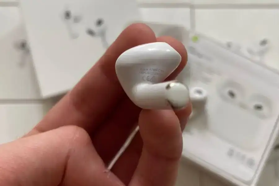 AirPods 3 Lux version