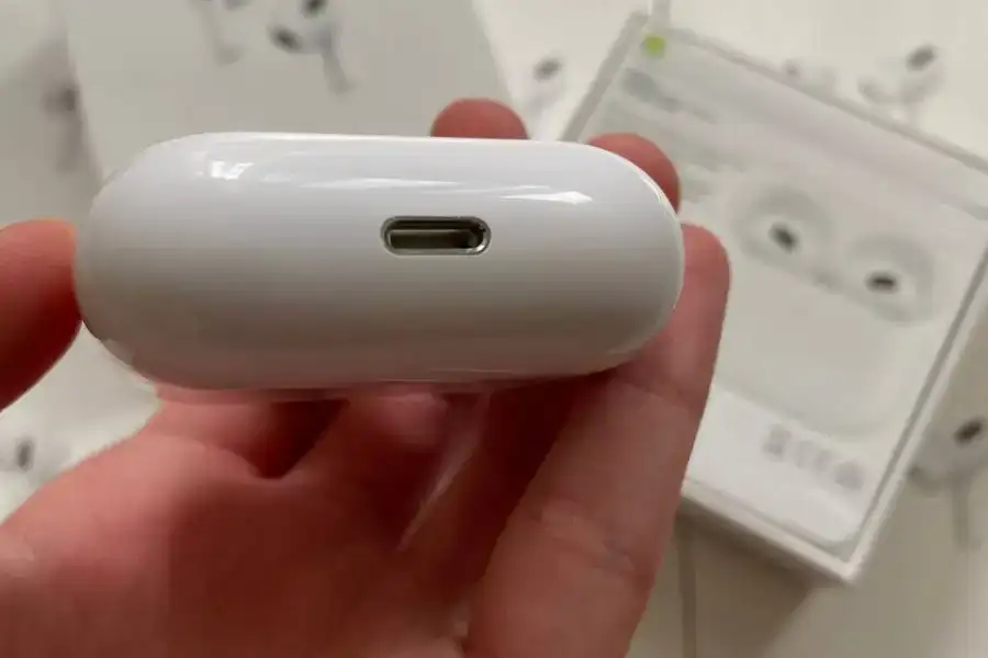 AirPods 3 Lux version