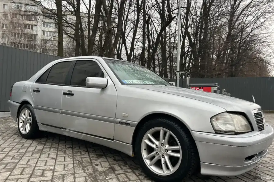 Мерседес w202 с180