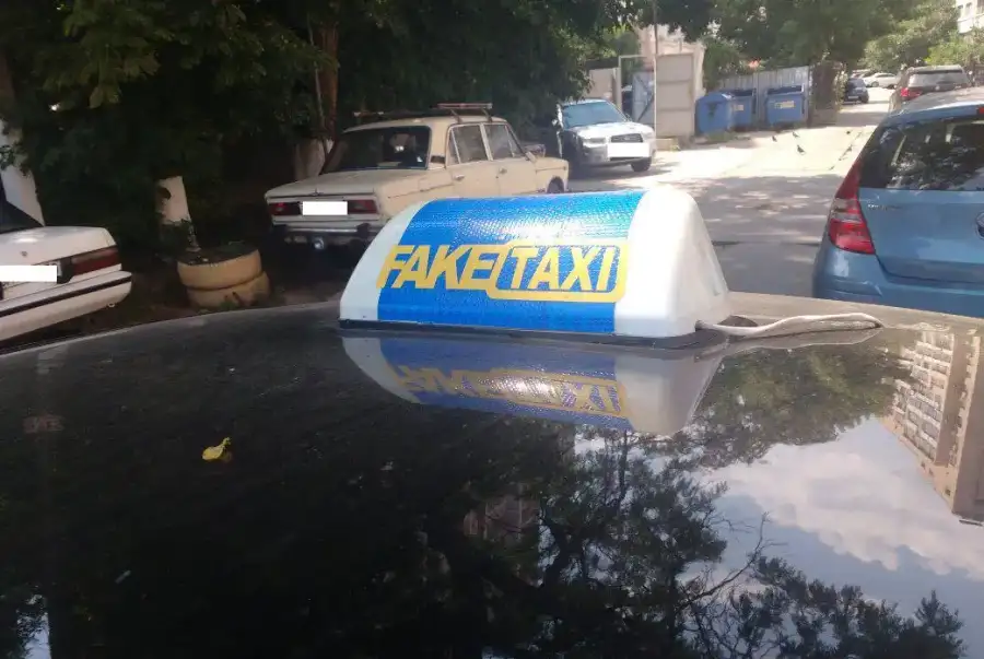 Наклейка на авто FakeTaxi светоотражающая 