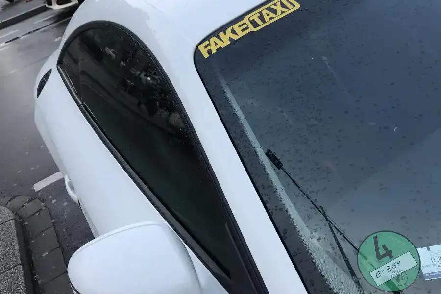 Наклейка на авто FakeTaxi светоотражающая 