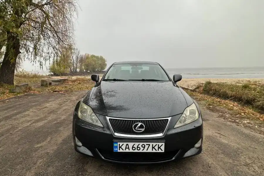 Терміново продам особитий автомобіль Lexus 220d