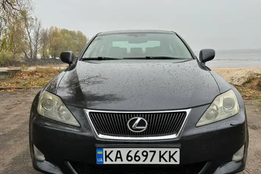 Терміново продам особитий автомобіль Lexus 220d