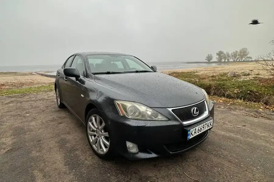 Терміново продам особитий автомобіль Lexus 220d