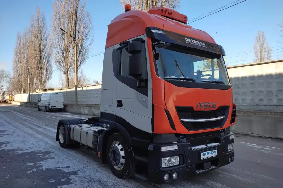 Iveco Stralis AS440S48TP/FP, cідловий тягач