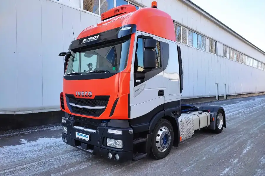 Iveco Stralis AS440S48TP/FP, cідловий тягач