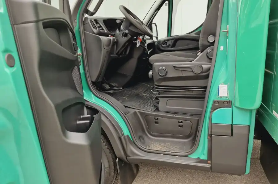 Iveco Daily 70C18, 3.0(180к.с.) МТ, промтоварний