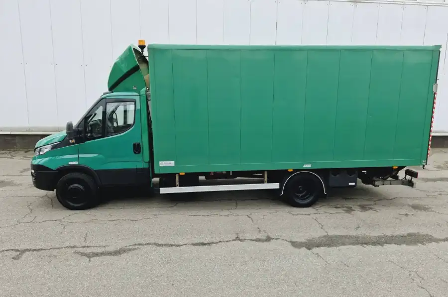 Iveco Daily 70C18, 3.0(180к.с.) МТ, промтоварний