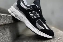 New Balance 2002r Black&White