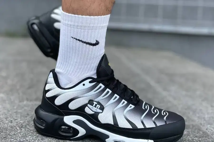 Air Max TN black&white (not brand)