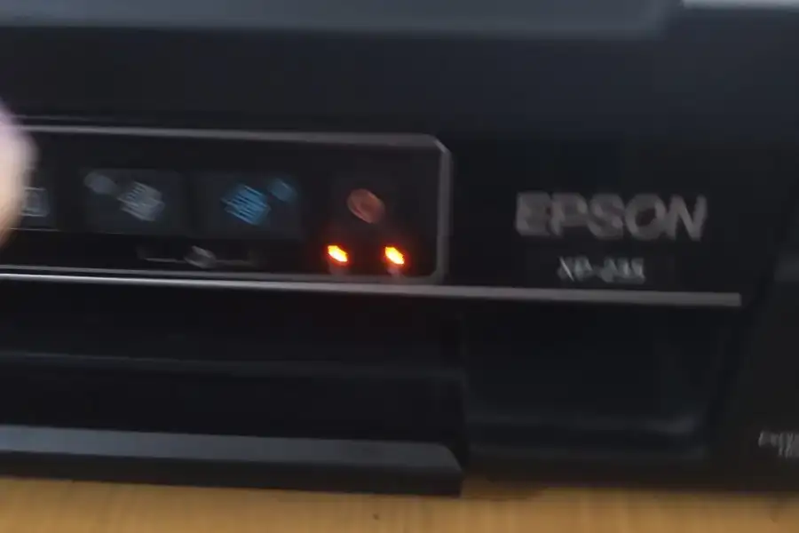 Продам МФУ EPSON XP-235 (принтер, сканер, ксерокс)