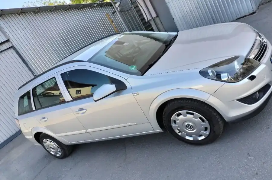 Продам Opel astra 2008 1.6 бензин