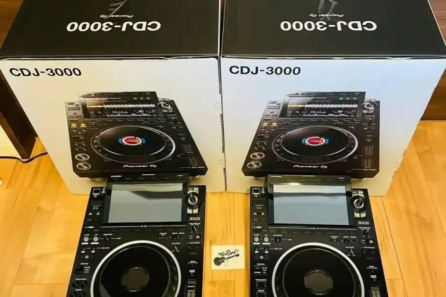 Pioneer DJ OPUS-QUAD, Pioneer DDJ-FLX10, Pioneer D