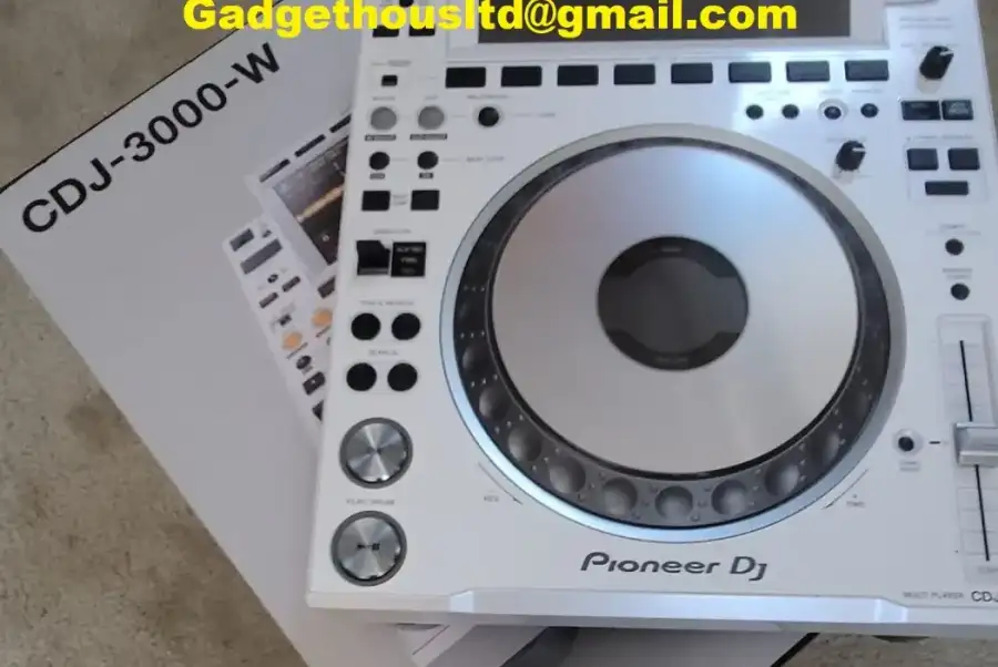 Pioneer CDJ-3000, Pioneer DJM-A9 ,  DJM-V10-LF