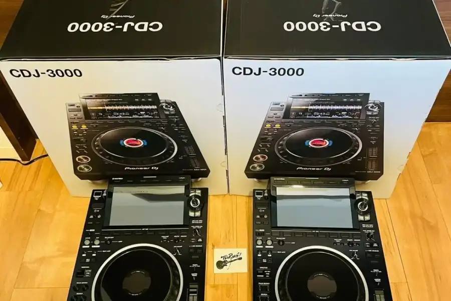 Pioneer CDJ-3000, Pioneer DJM-A9 ,  DJM-V10-LF