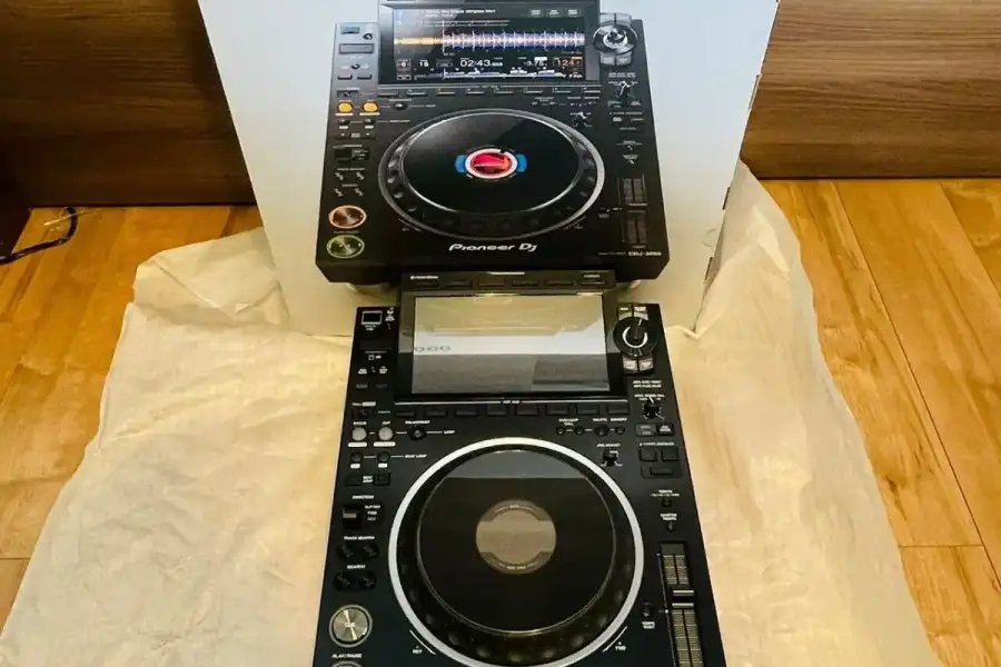 Pioneer CDJ-3000, Pioneer DJM-A9 ,  DJM-V10-LF