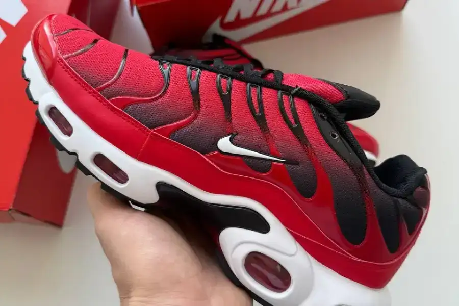 Кросівки Nike Air Max Plus Tn Red White Black  NK1