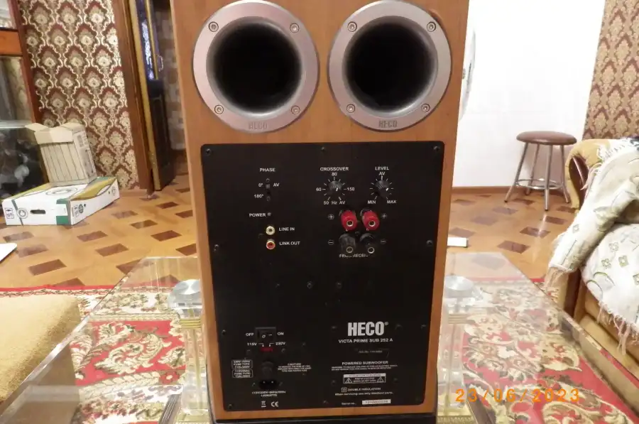 Продам Сабвуфер Heco Victa Prime Sub 252 A Cognac