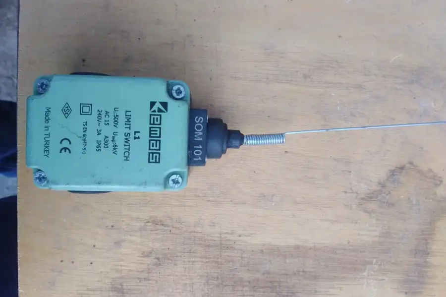 Кінцевий вимикач EMAS L1 240V 3A IP65 LIMIT SWITCH, грн 550.00