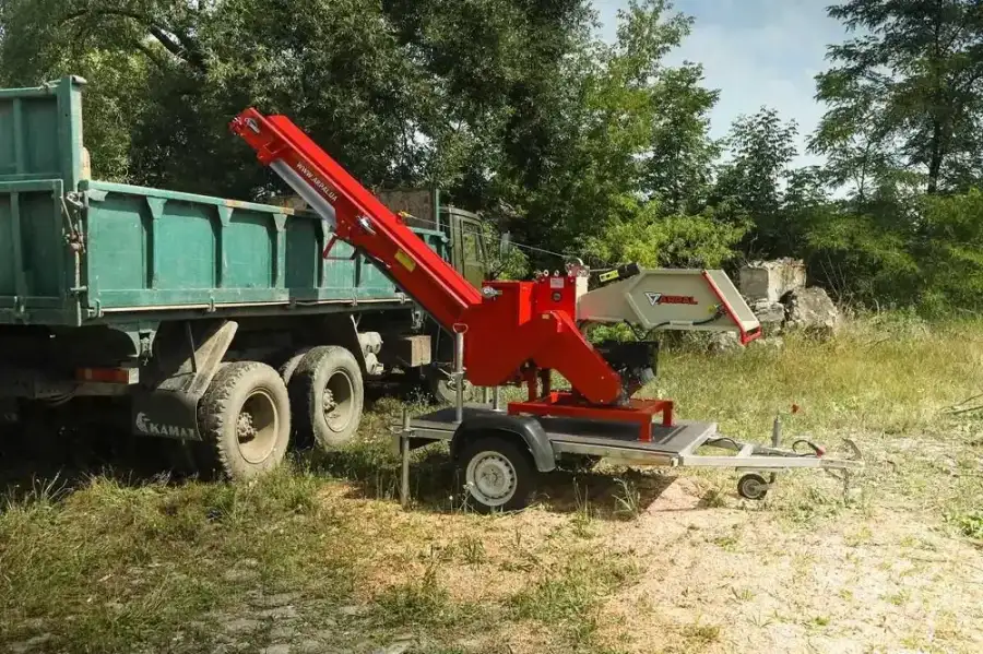 Подрібнювачі гілок АМ-120БД-К