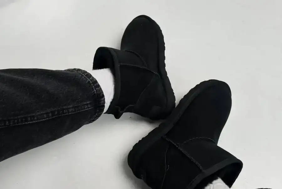 Ugg mini classic 