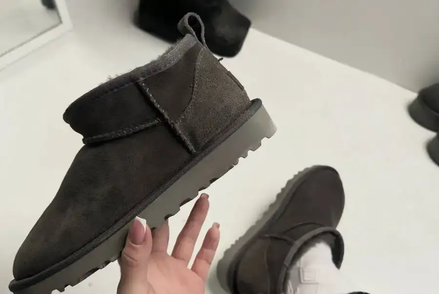 Ugg ultra mini grey 