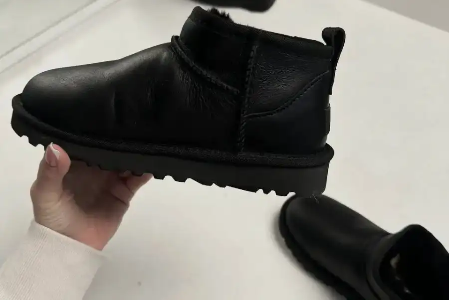 Ugg ultra mini leather