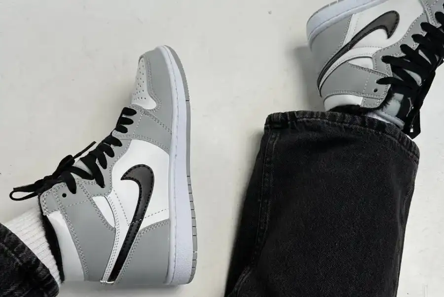 Nike Air Jordan 1 mid grey WINTER