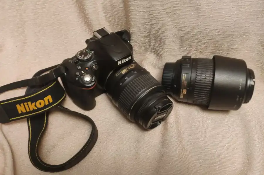 Nikon D5100 + два объектива 18-55 та 55-200 