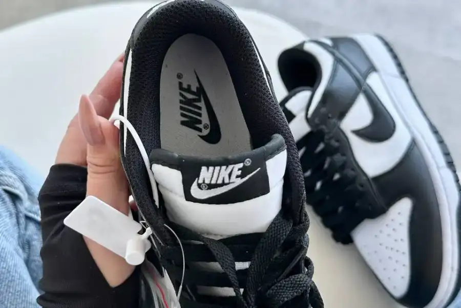 Nike Dunk White Black 