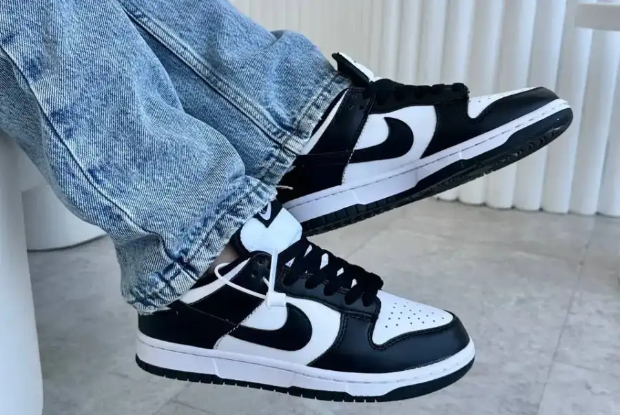 Nike Dunk White Black 