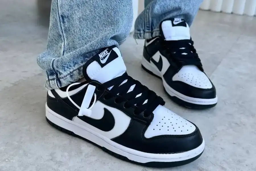 Nike Dunk White Black 