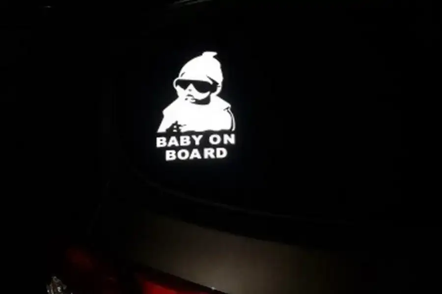 Наклейка на авто Ребенок в машине Baby on board