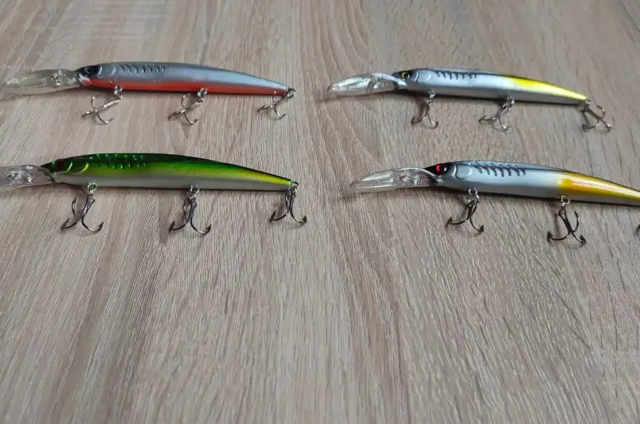 Воблер три крючка 16.9 см minnow lure bait 