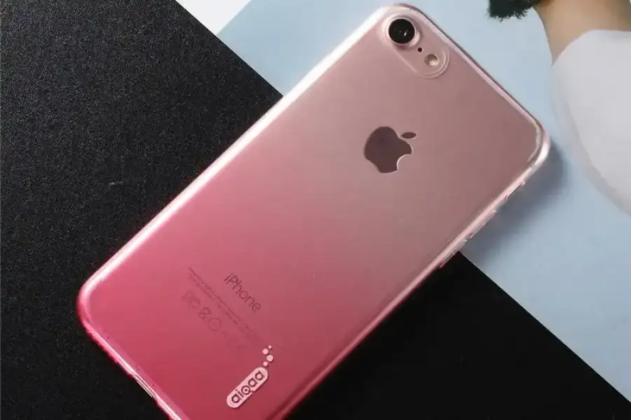 Чехол на iPhone 6 plus Полукрасный  