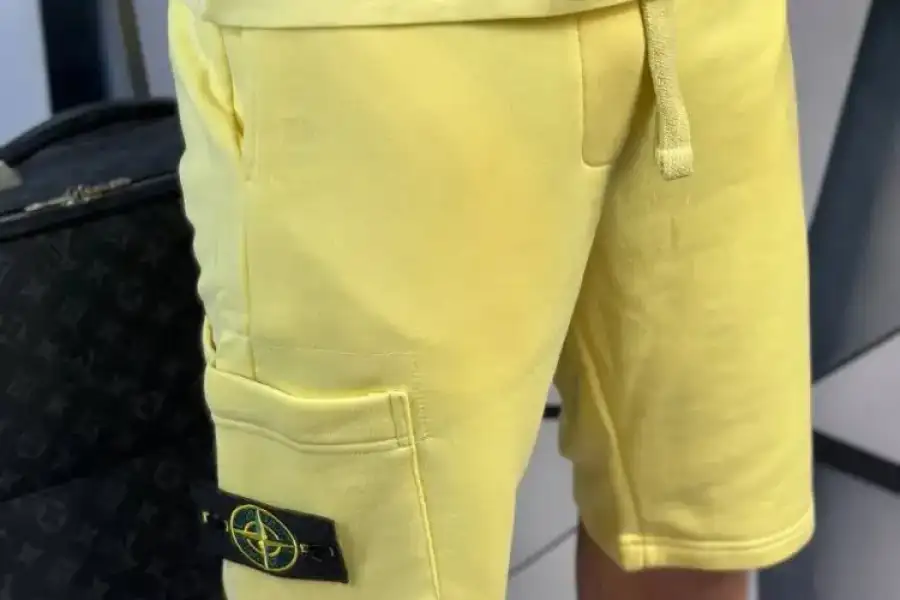 Комплект шорты и футболка Stone Island желтого 