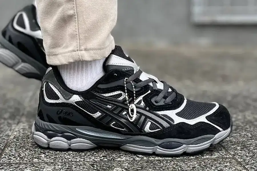 Asics GEL-NYC Black